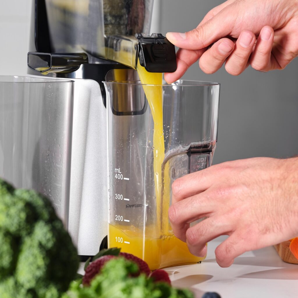 Slow Juicer Vs Fast Juicer - Does It Really Matter?